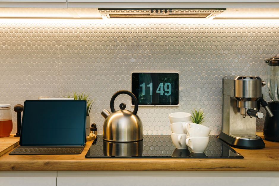 Best Smart Kitchen Devices 2026: Recipes, Coffee & Leak Alerts